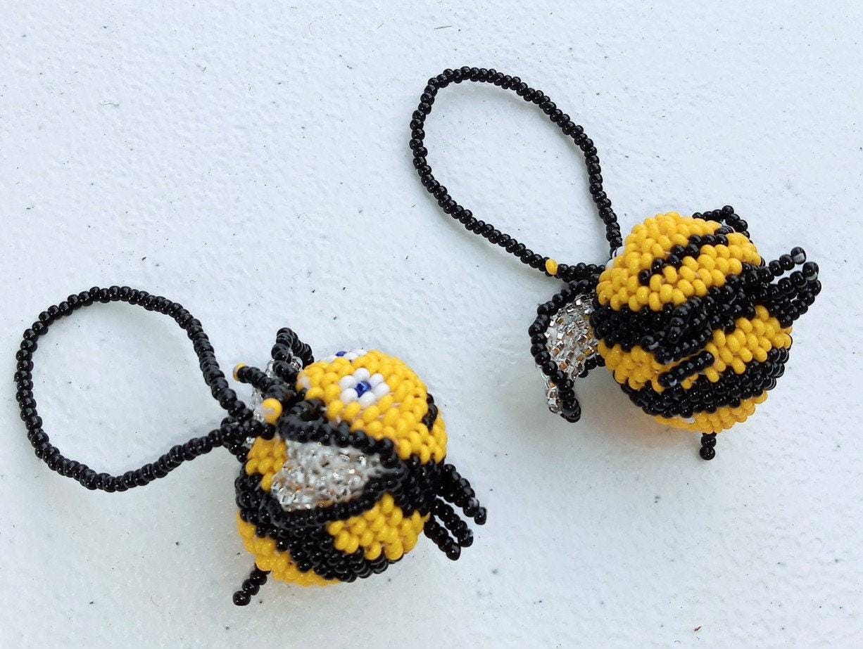 BEADED BEE Hanging ORNAMENT Gift For Insect Lovers - Czech Glass Seed Beads And Nylon Thread