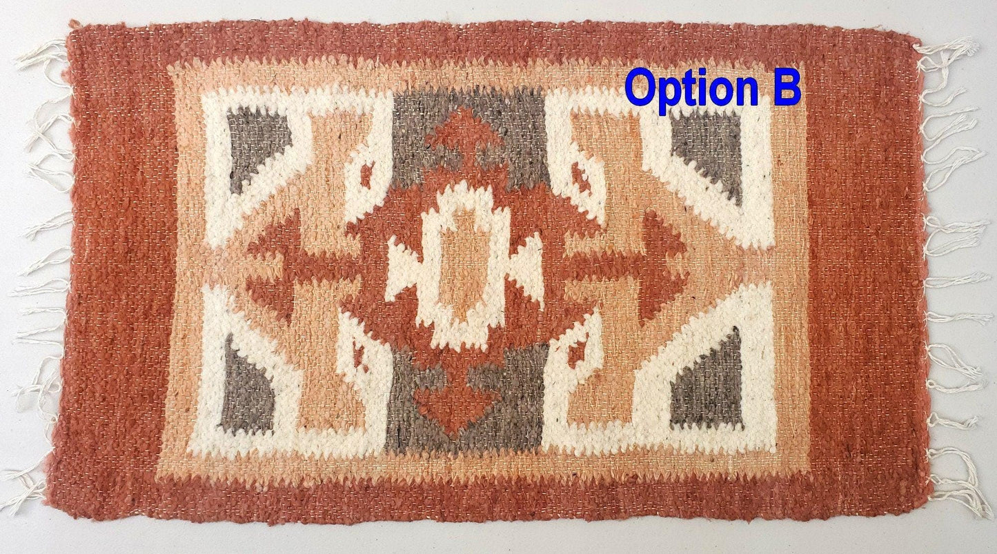 Handwoven WOOL RUG made in MOMOSTENANGO Guatemala / Geometric pattern