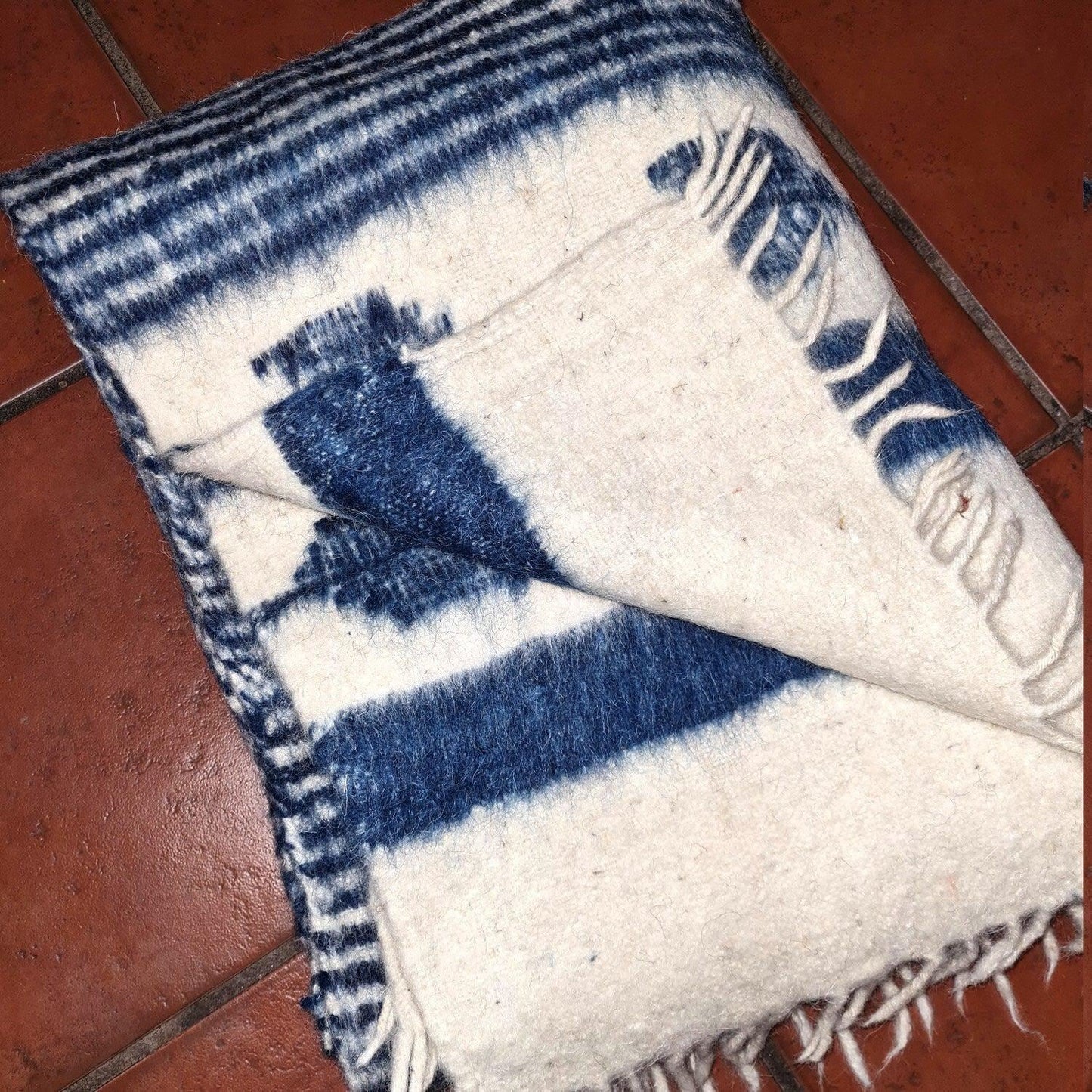 Guatemalan WOOL Woven Blanket Made in MOMOSTENANGO - Poncho