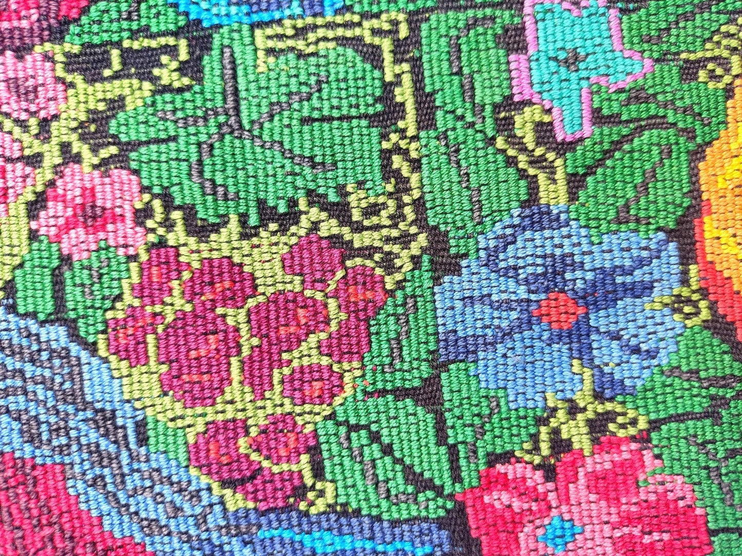 NEW! unique Guatemala handmade weaved cotton runner -Huipil from San Antonio Aguas Calientes-