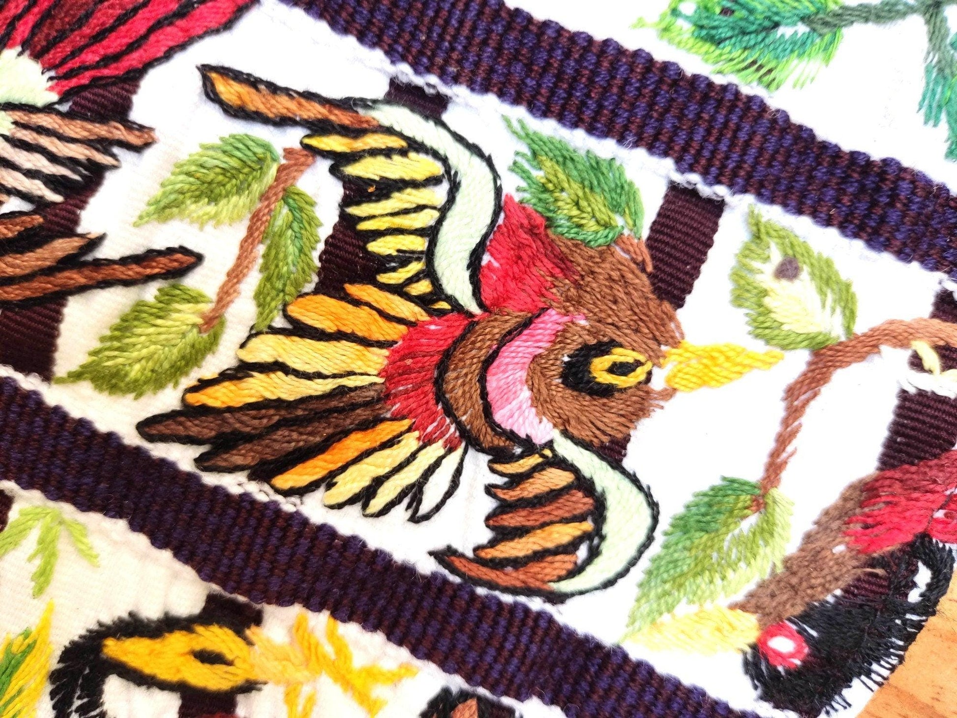 Handmade White EMBROIDERED Guatemalan Santiago Atitlan COTTON WALL &quot;Mayan Bird Family&quot; Tapestry
