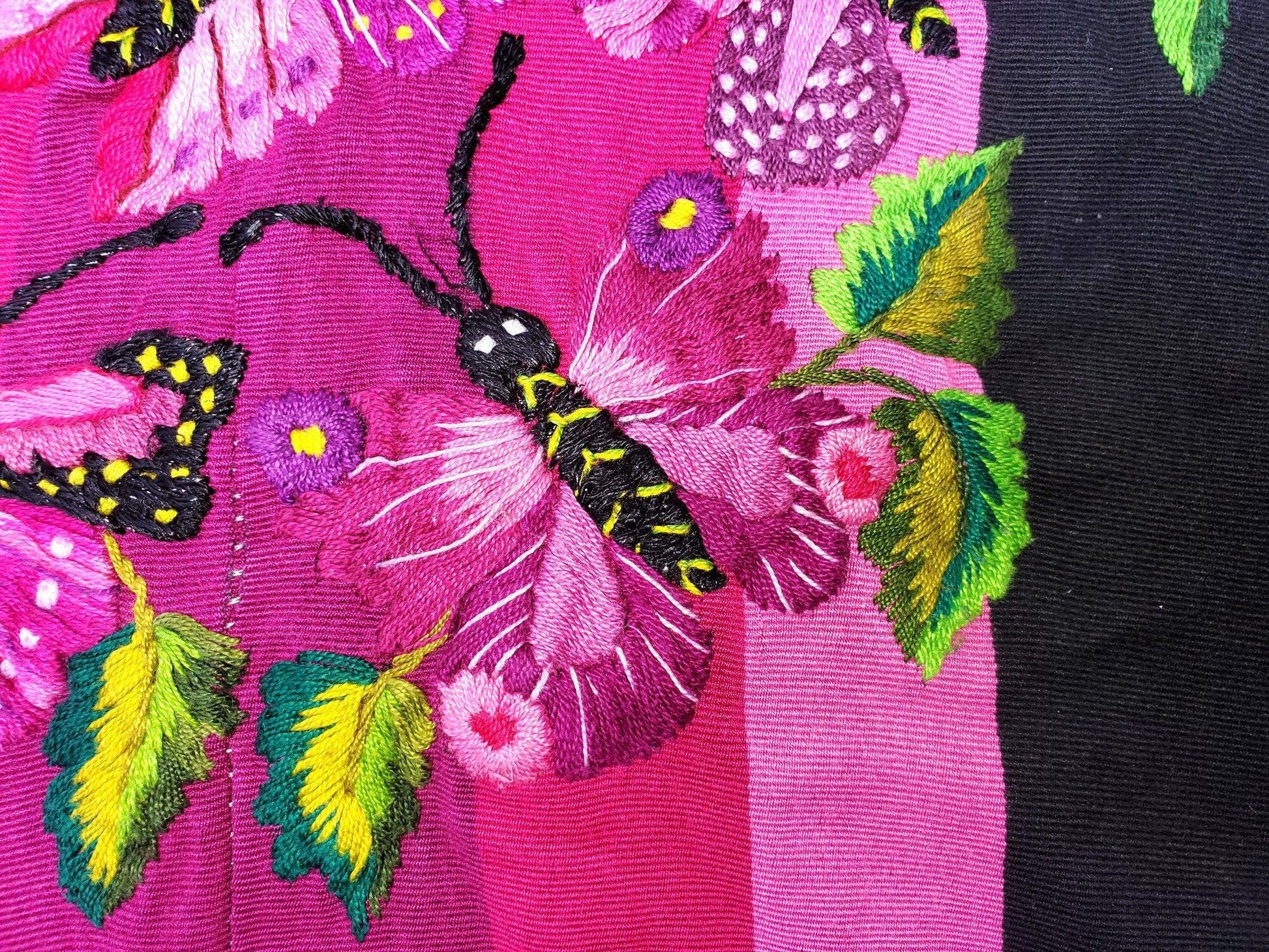 Vintage Santiago Atitlan Huipil Embroidery BIRDS Cotton TAPESTRY And BLOUSE - Home Wall Decor Floral Wall Hanging Blouse