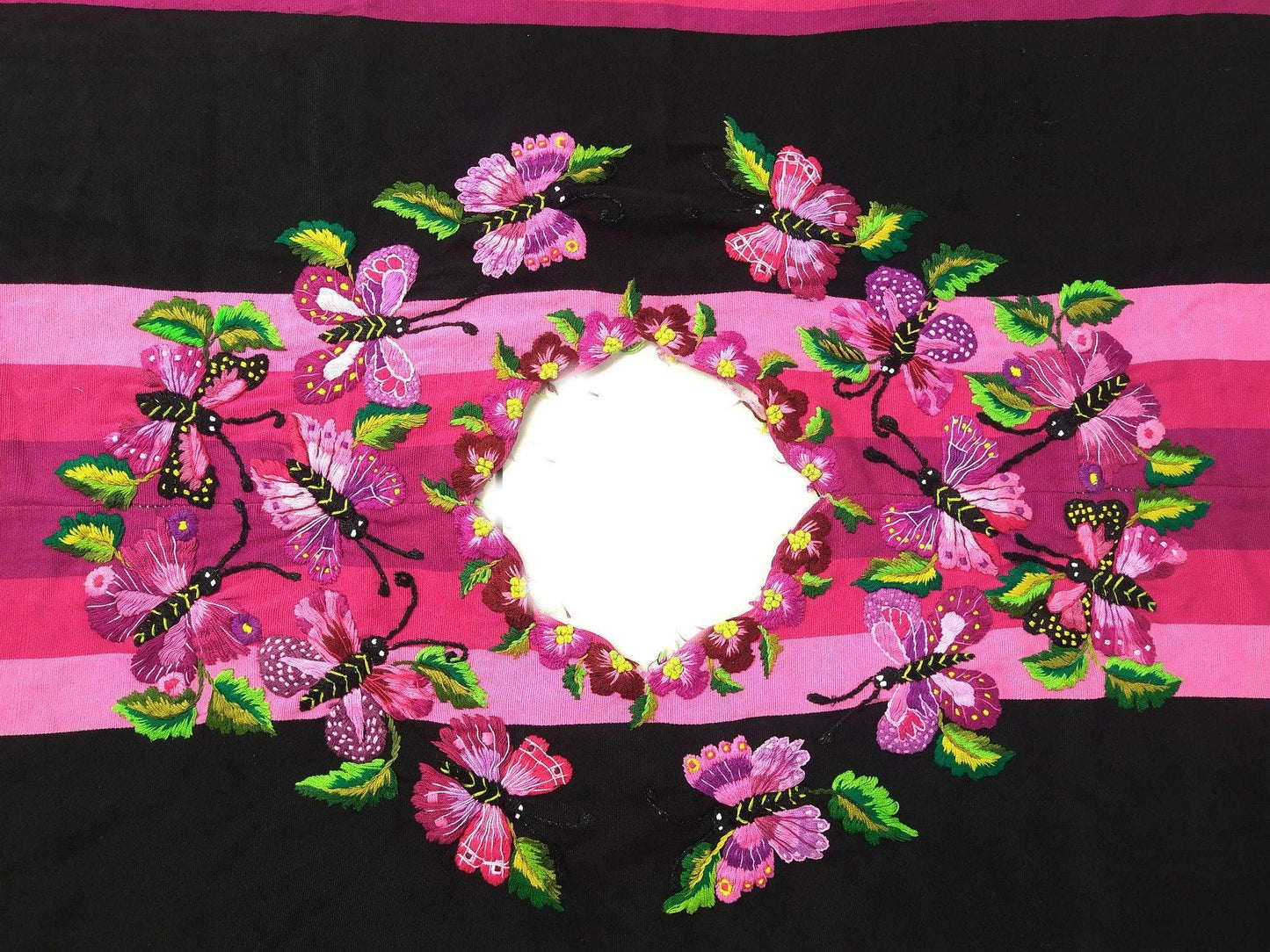 Vintage Santiago Atitlan Huipil Embroidery BIRDS Cotton TAPESTRY And BLOUSE - Home Wall Decor Floral Wall Hanging Blouse