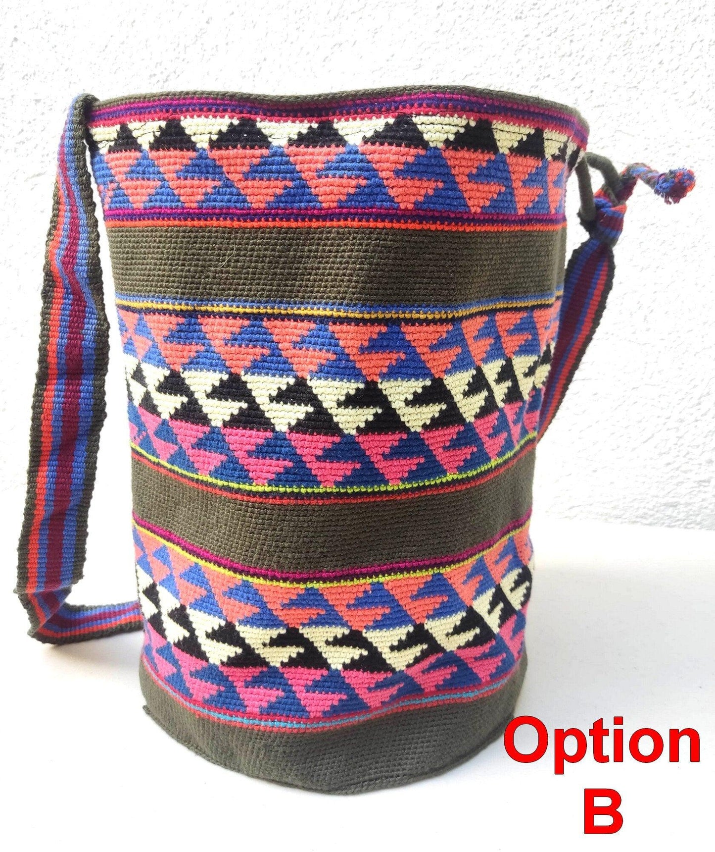 Guatemalan handmade cotton crocheted crossbody tote bag