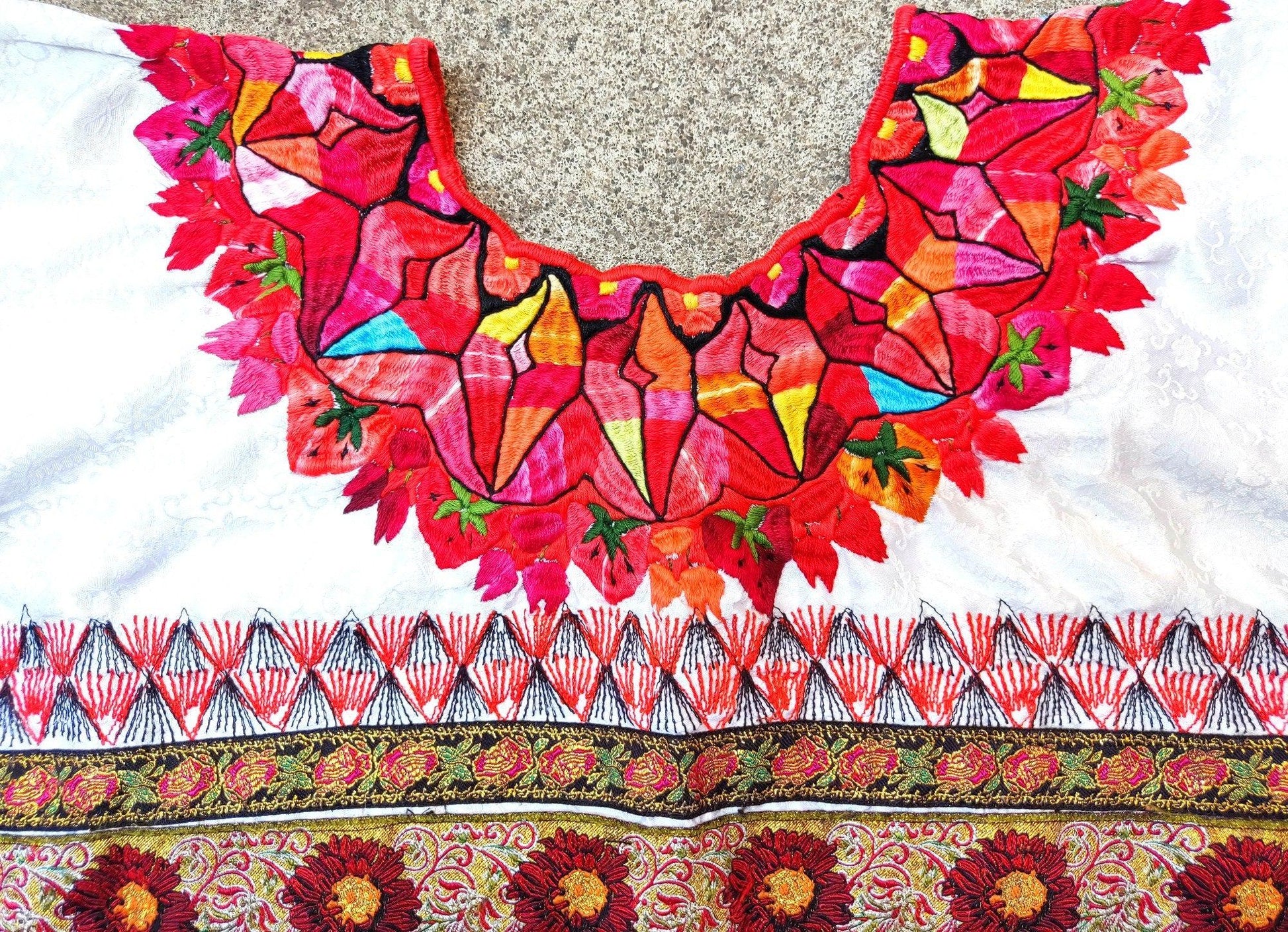 Vintage Guatemalan unique handmade weaved - AGUACATAN Huipil BLOUSE-