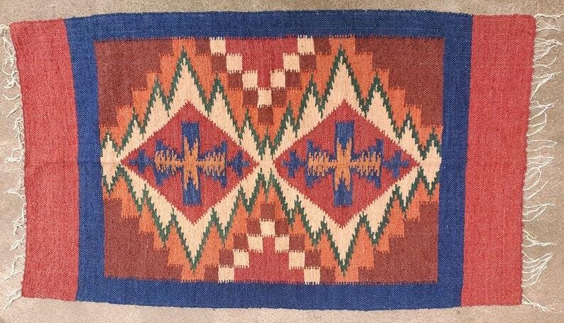 Handwoven WOOL RUG made in MOMOSTENANGO Guatemala / Geometric pattern