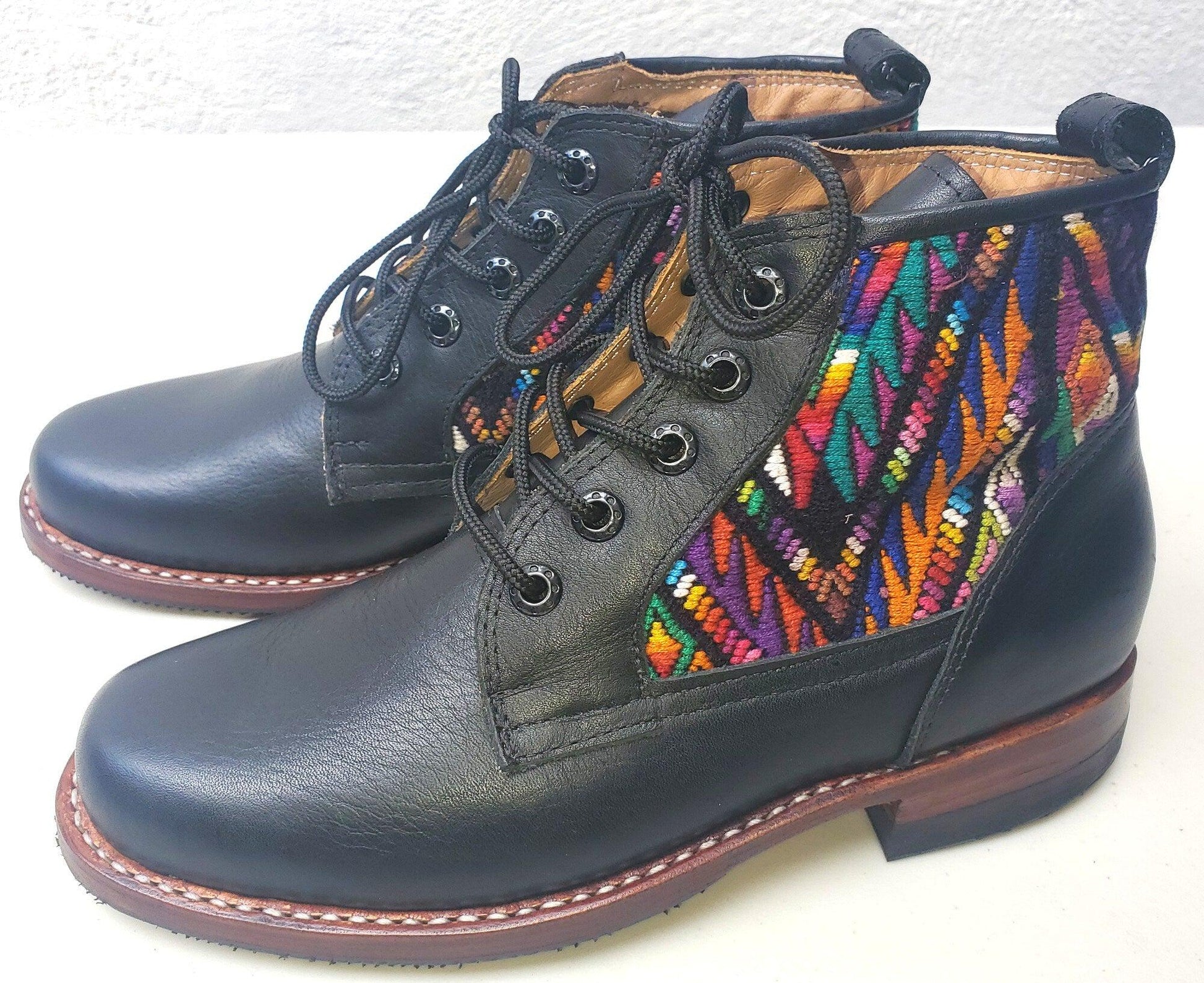 Women Leather Shoes, Lace Shoes, Guatemala,
