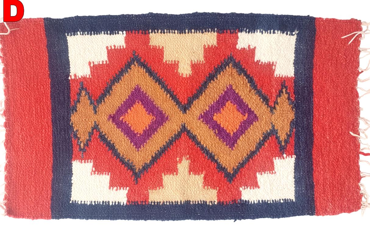 Handwoven WOOL RUG made in MOMOSTENANGO Guatemala / Geometric pattern