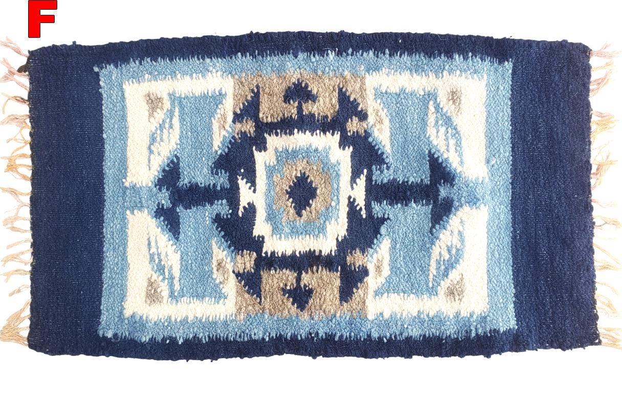 Handwoven WOOL RUG made in MOMOSTENANGO Guatemala / Geometric pattern
