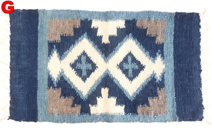 Handwoven WOOL RUG made in MOMOSTENANGO Guatemala / Geometric pattern