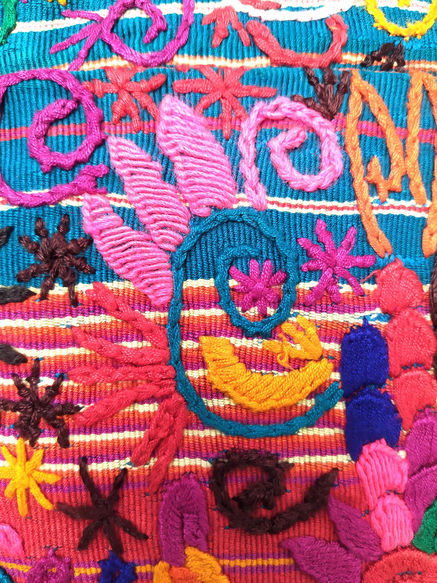 Guatemalan Hand-Embroidery Pillow, Green FUCHSIA COVER 18x18, Birds Embroidered case