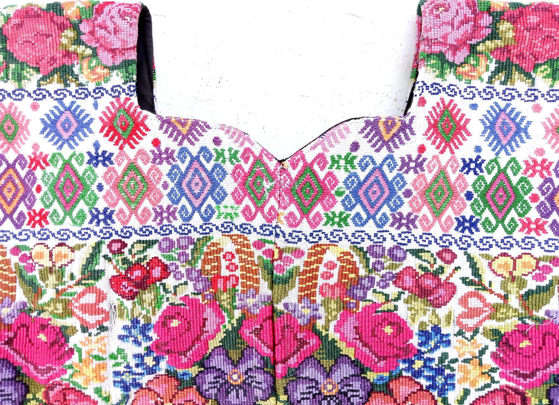 Unique Handmade Weaved WHITE Cotton Huipil, "Mayan Floral and BIRDS" Style, TECPAN Tunique