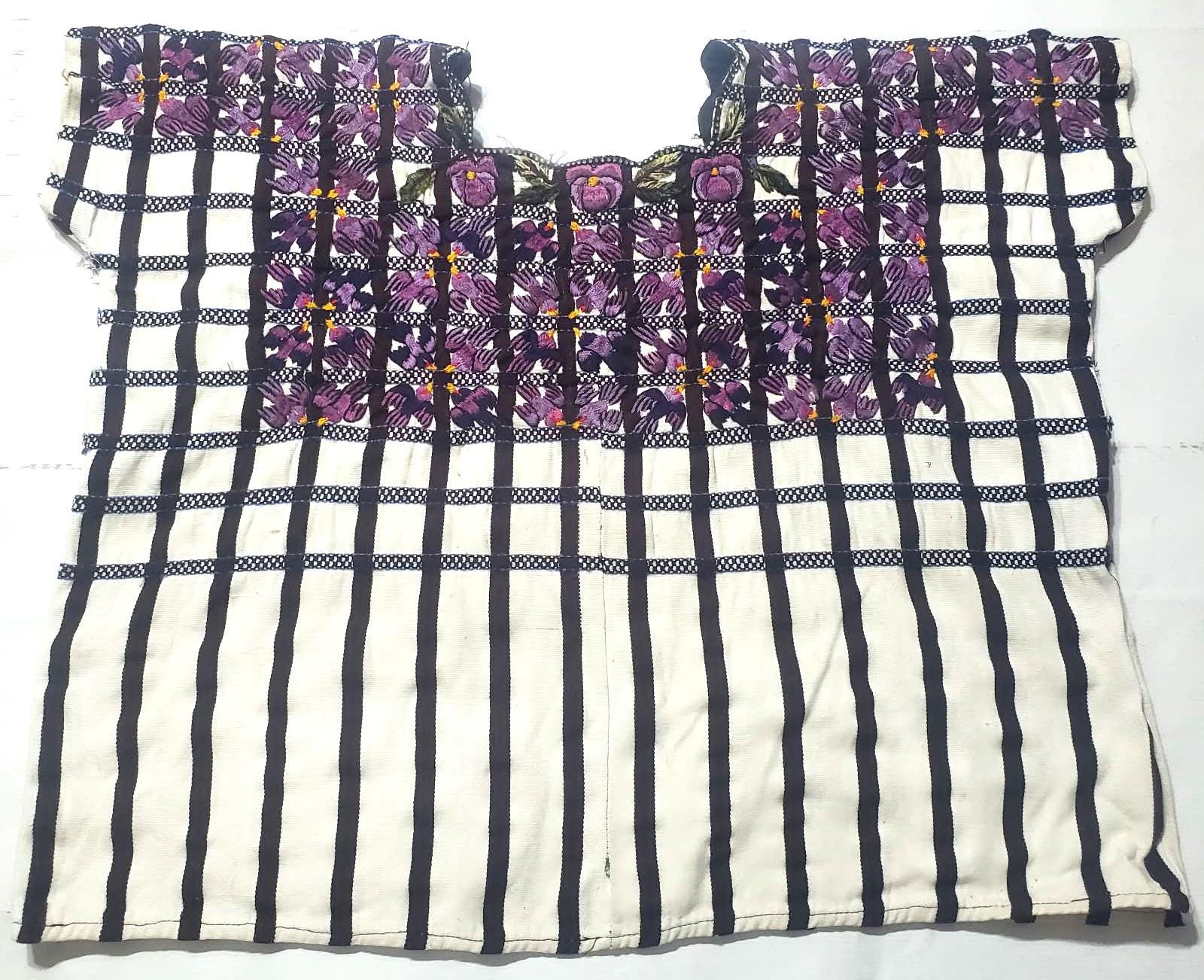 Vintage WHITE Handmade Embroidered BIRDS Santiago Atitlan Huipil Cotton Wall Decor Tapestry